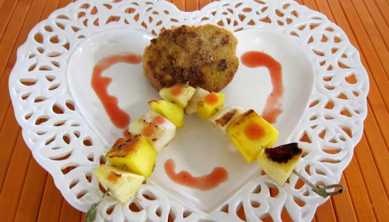 Pain perdu et ses brochettes de fruits à la plancha