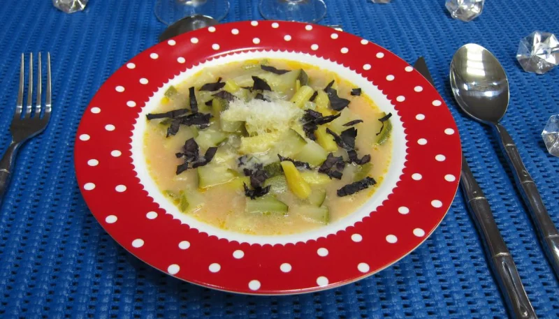 Soupe de courgette facile au micro-ondes