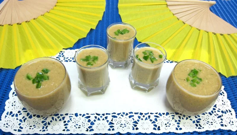 Gazpacho andalou aux poivrons verts