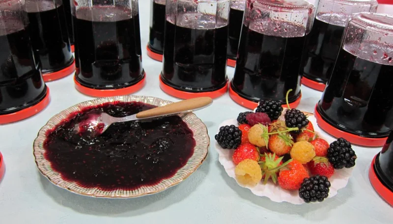 Confiture de fruits rouges