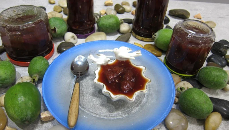 Confiture de feijoas à la vanille