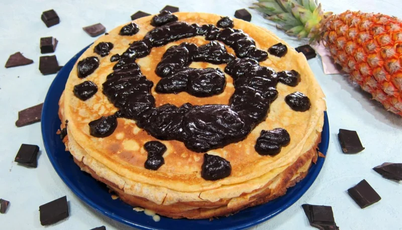 Gâteau de crêpes Hawaïen