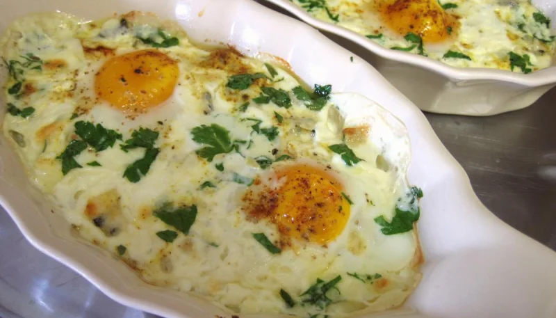 Oeufs cocotte au Saint-Agur