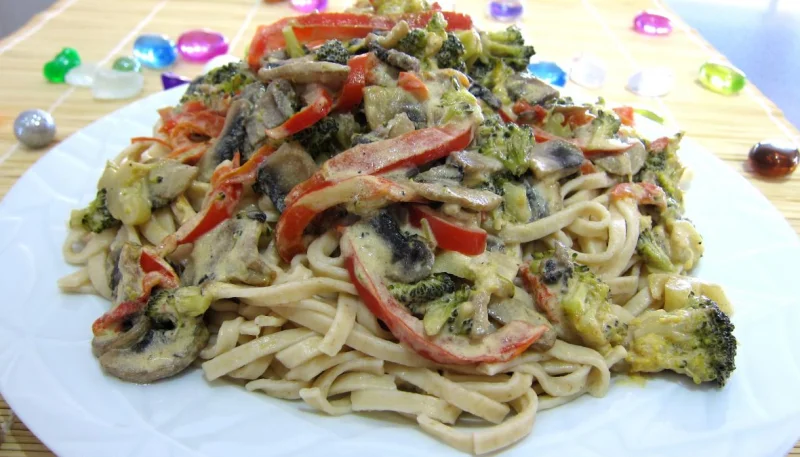 Tagliatelle au poivron et champignons