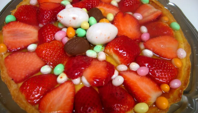 Tarte de Pâques aux fraises et à la brousse