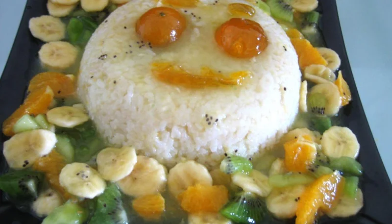 Gâteau de riz farci et sa salade de fruits