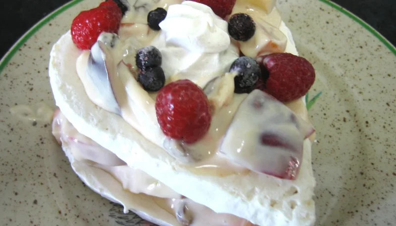 Meringues aux abricots et aux nectarines
