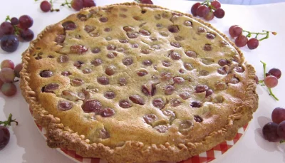 Clafoutis aux raisins et à la brousse