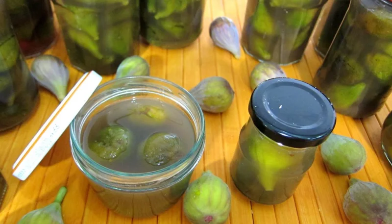 Figues au sirop de feuilles de stévia (conserve)