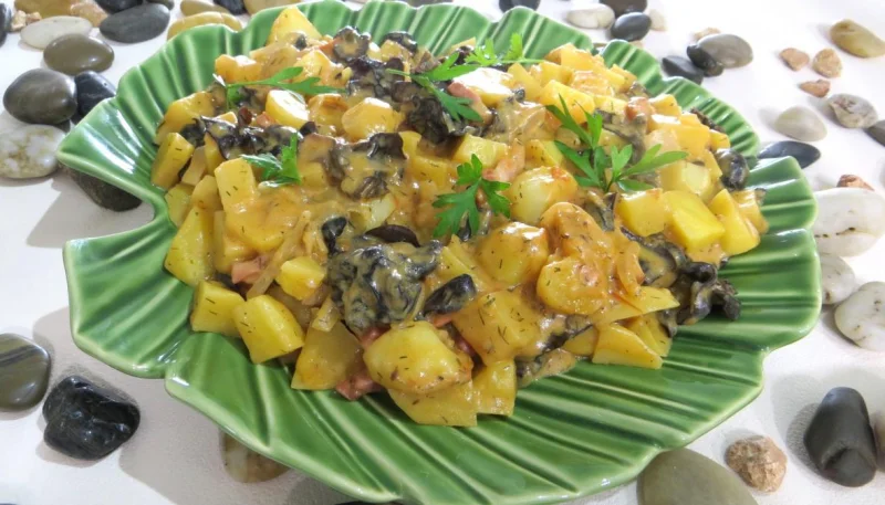 Champignons noirs à la béchamel