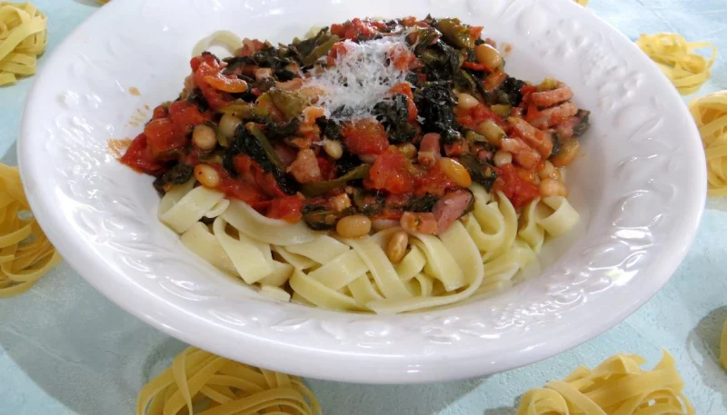 Tagliatelle à la batavia et aux cocos blancs