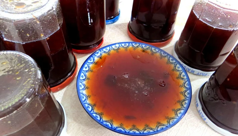 Confiture de fruits à la sangria