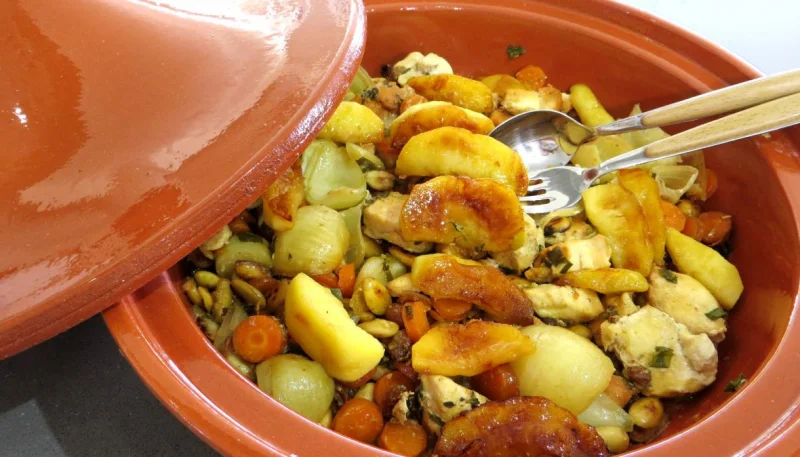 Tajine de blancs de poulet aux pommes