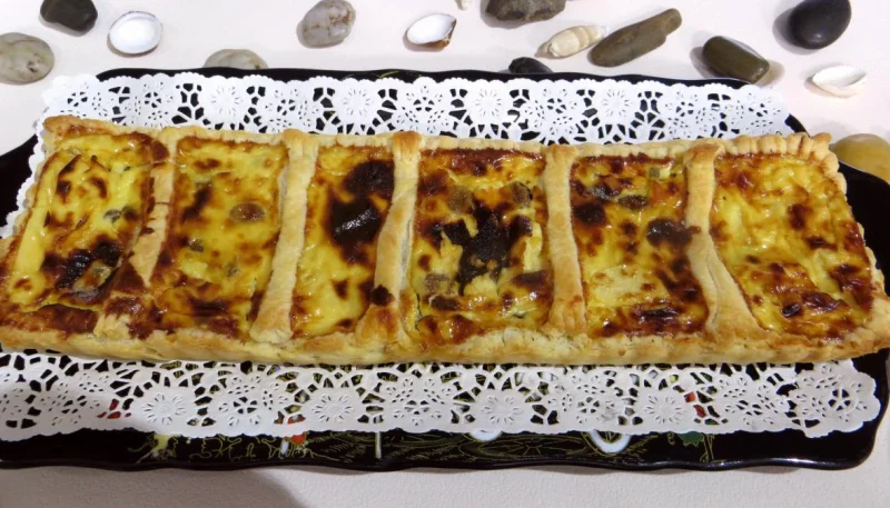 Tarte feuilletée aux fromages forts