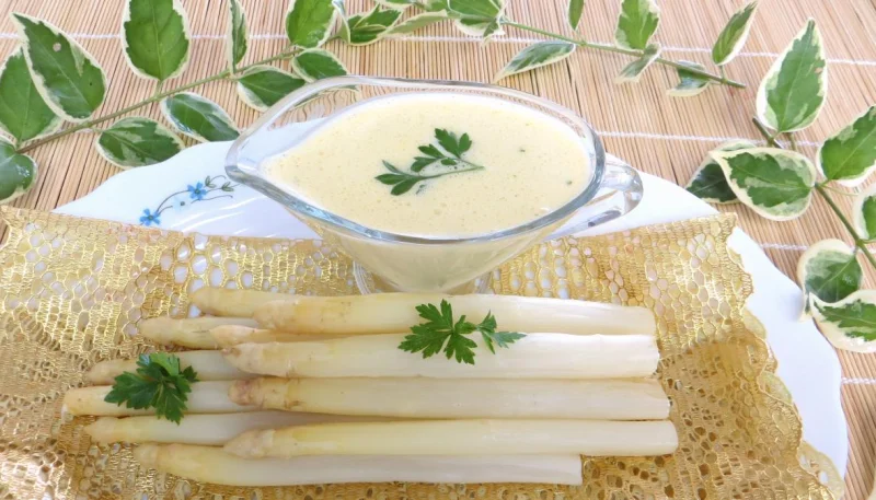 Asperges sauce mousseline revisitées