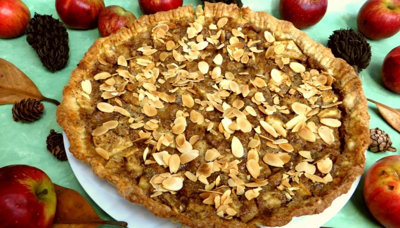 Tarte aux pommes et aux amandes