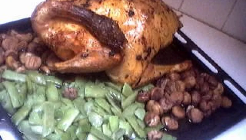 Chapon farci aux cèpes et noix
