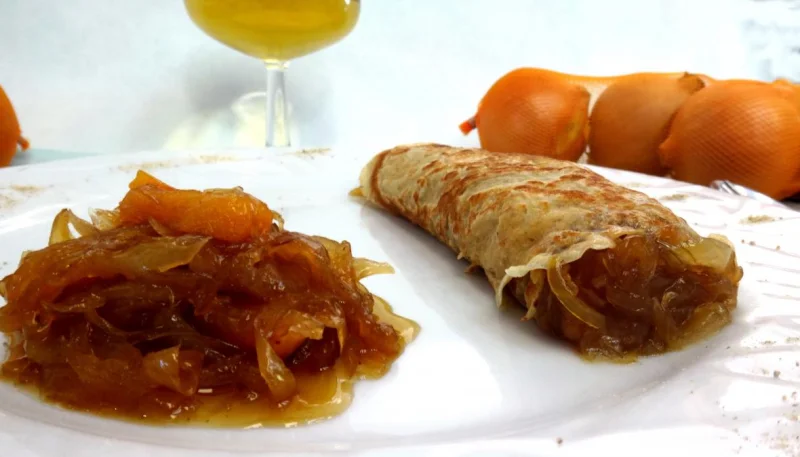 Crêpes à la confiture d'oignons