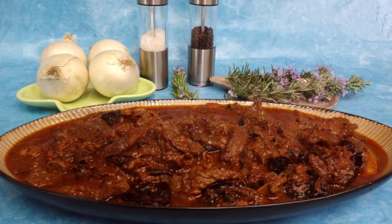 Boeuf aux pruneaux
