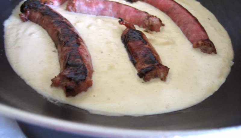 Purée de topinambours et saucisses