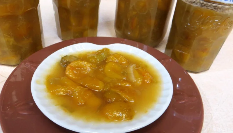 Compote de mirabelles à la rhubarbe