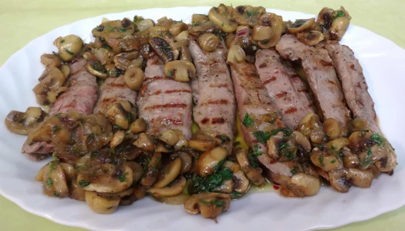Aiguillettes de canard à l'aigre-doux