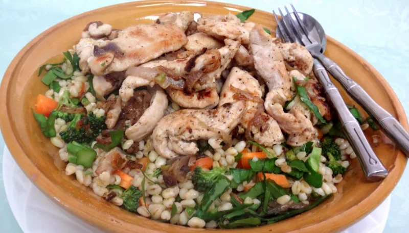 Salade de blé aux blancs de poulet