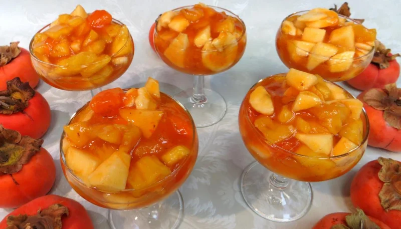 Coupes de kakis au Grand-Marnier