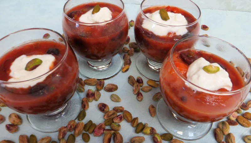 Abricots au miel et pistaches