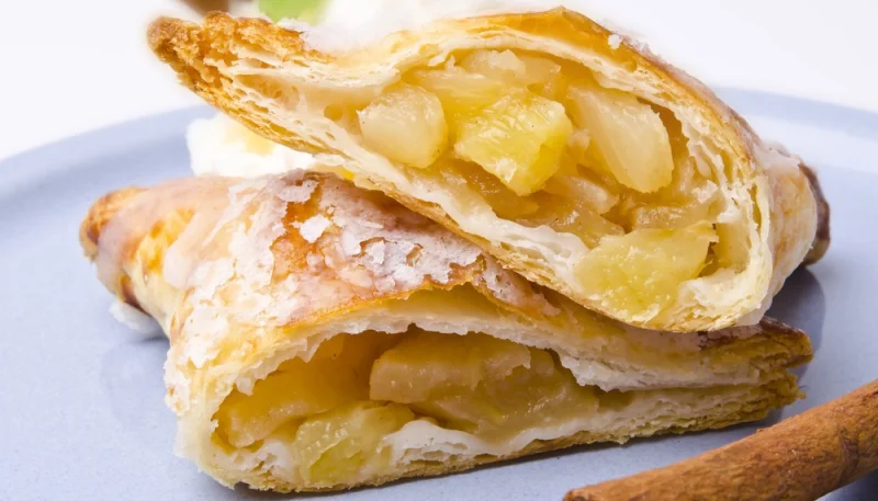 Chaussons à la confiture et aux fruits
