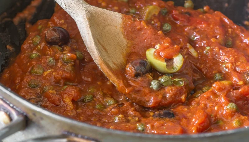 Sauce tomate Puttanesca (conserve)
