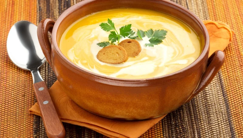Potage à la crème et au curry