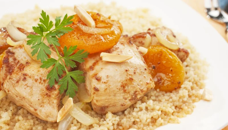 Tajine de poulet aux abricots secs