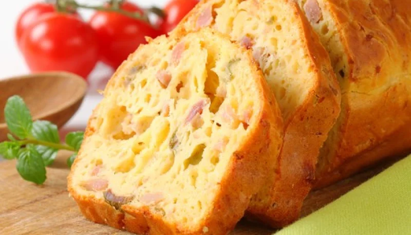 Cake au jambon et aux olives