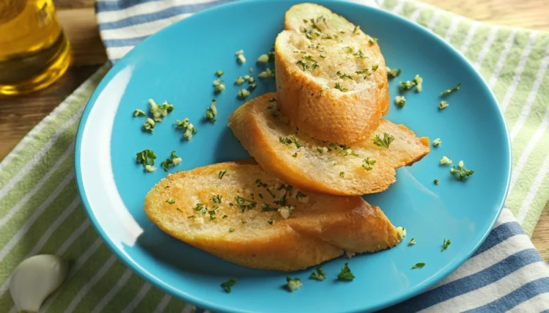 Croûtons grillés à l'ail