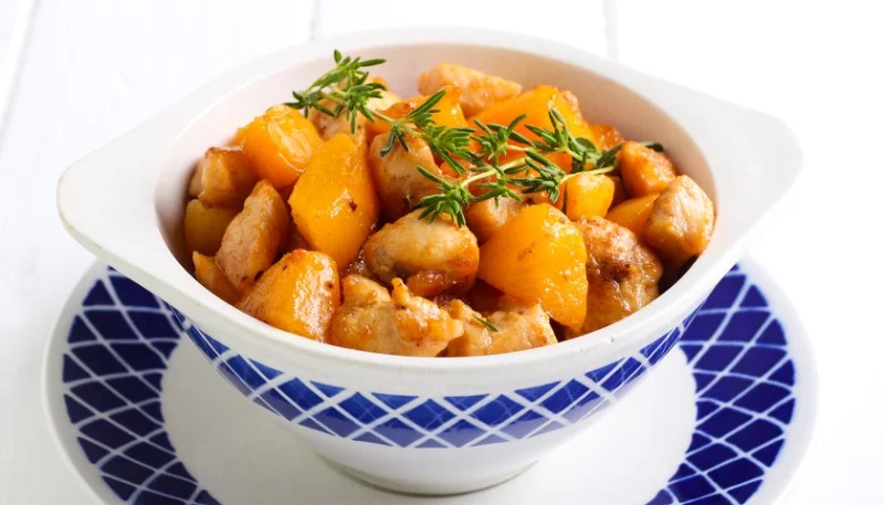 Mijoté de poulet aux abricots