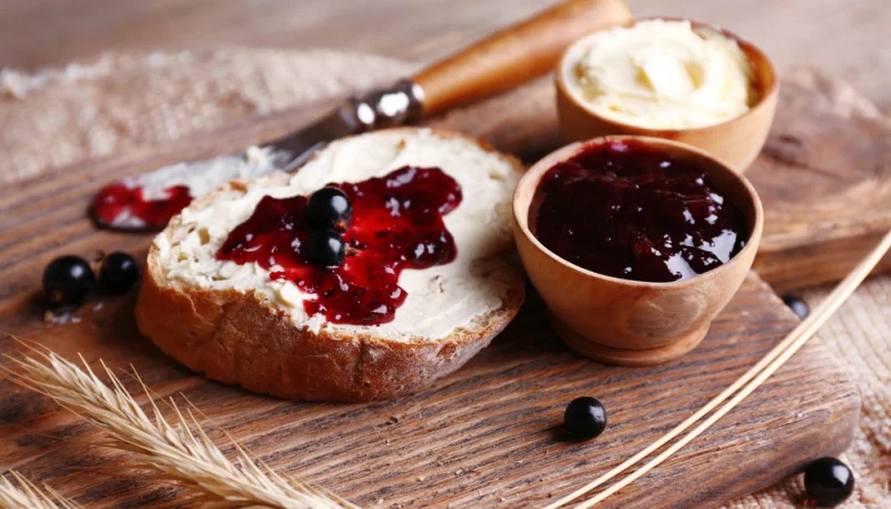 Confiture de cassis et rhubarbe