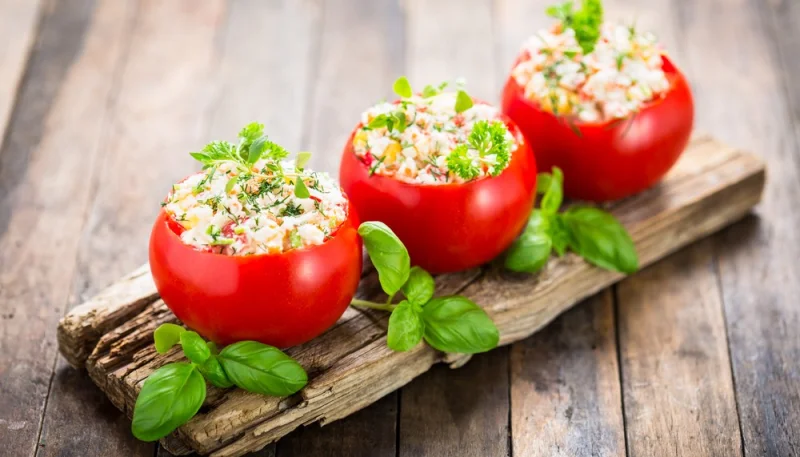 Tomates farcies aux miettes de crabe