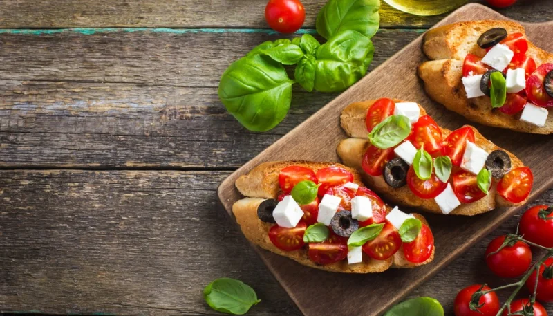 Bruschetta au jambon de Parme et à la tomate