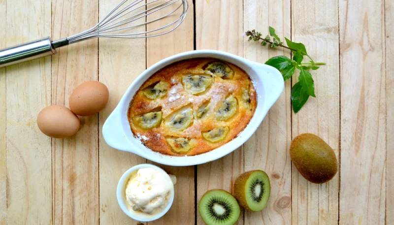 Clafoutis au kiwi et au chocolat blanc