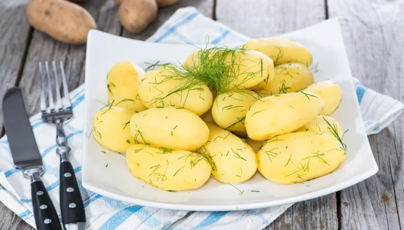 Pommes de terre vapeur au micro-ondes