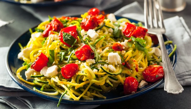 Spaghetti de courgettes aux tomates cerise