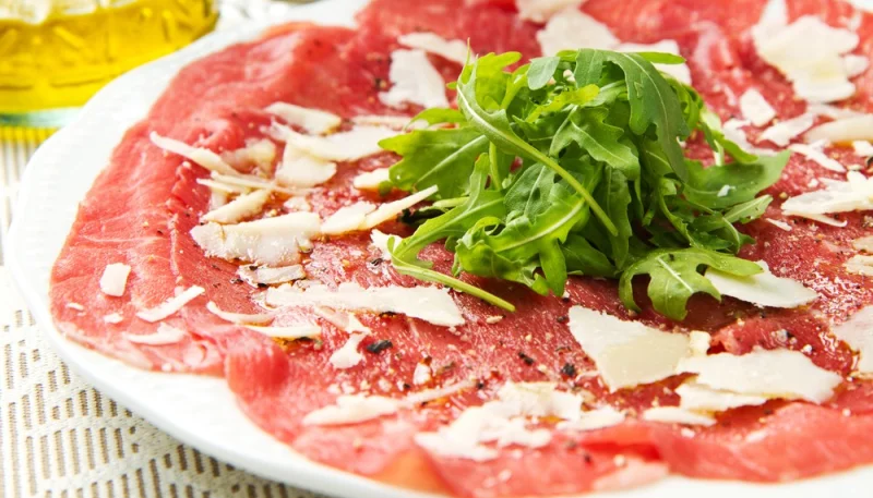Carpaccio de boeuf au parmesan