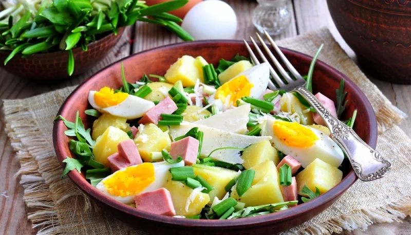 Salade de pommes de terre aux oeufs