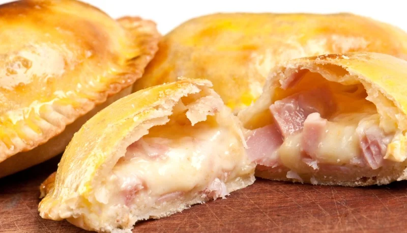 Chausson camembert-bacon