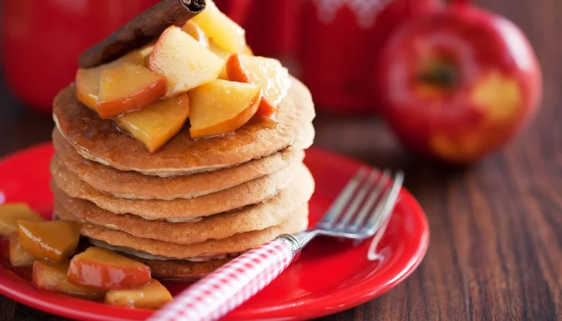 Pancakes à la pomme et cannelle