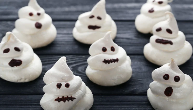 Meringues fantômes d'Halloween
