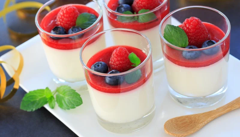 Panna cotta aux fruits rouges