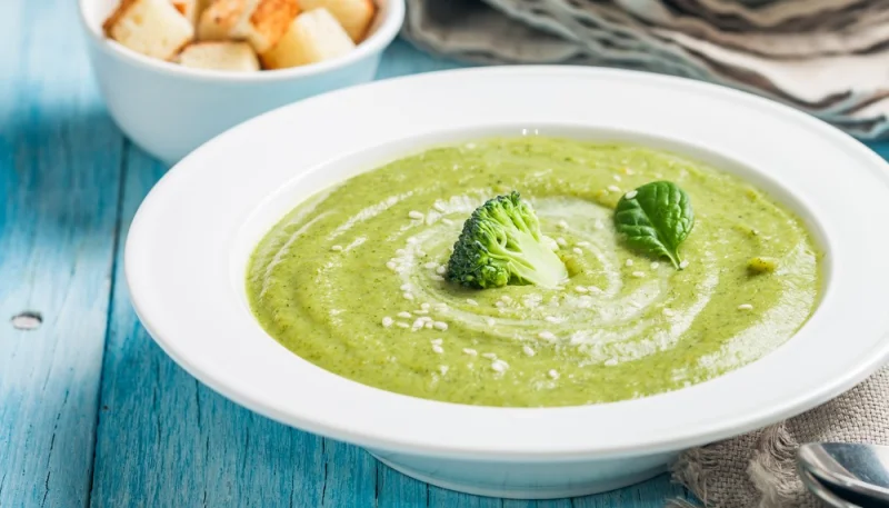 Soupe aux légumes verts