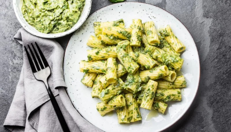 Pâtes au poulet et au pesto